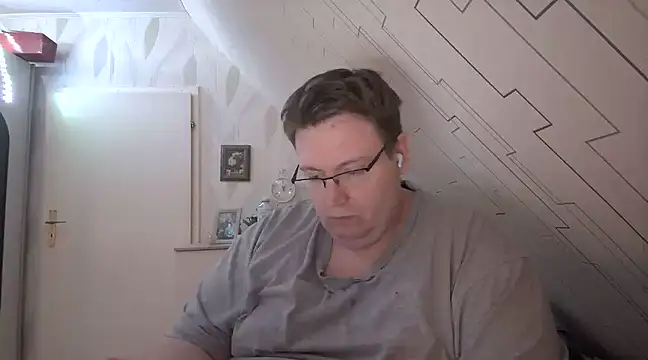 der alex38 online show from February 2025 10:14:02 PM