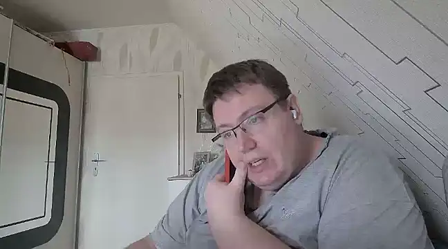 der alex38 online show from February 2025 12:33:01 PM