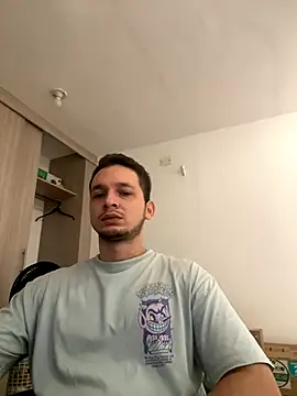 Snapshot of LabronsAd chatting on December 2024 02:04:01 PM LabronsAd online show from December 2024 02:04:01 PM