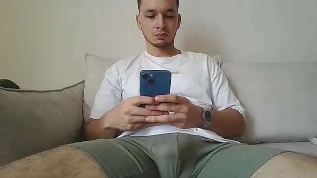 Snapshot of LabronsAd chatting on October 2025 03:56:02 PM LabronsAd online show from October 2025 03:56:02 PM