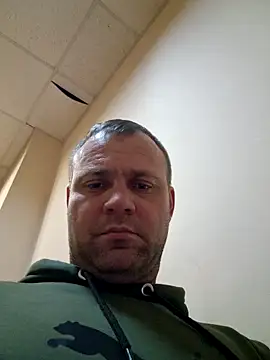 Snapshot of Crek666 chatting on February 2025 04:44:01 PM Crek666 online show from February 2025 04:44:01 PM