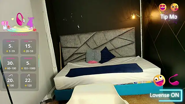 NatashaMason  online show from October 2025 12:57:02 PM