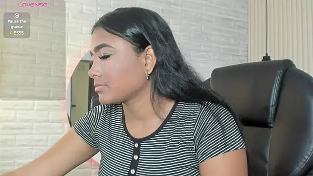 nicole  parker1 online show from March 2025 12:22:01 PM