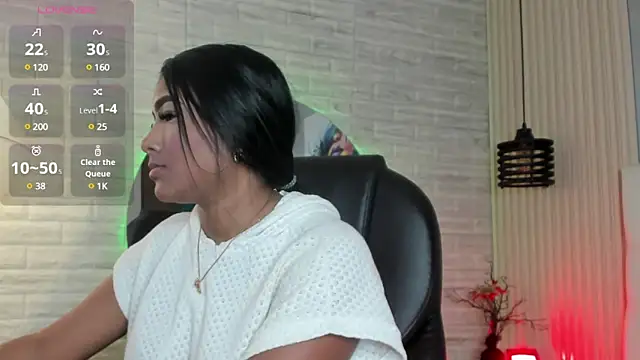 nicole  parker1 online show from March 2025 12:13:02 PM