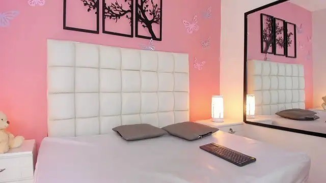 RenataJhonson  online show from March 2025 04:43:02 AM