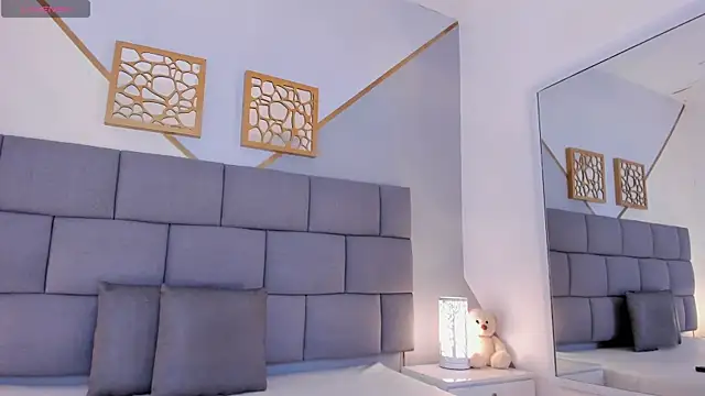 Snapshot of RenataJhonson_ chatting on November 2025 05:54:01 AM RenataJhonson online show from November 2025 05:54:01 AM