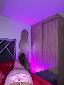 Issabela G1 online show from December 2024 11:20:02 PM