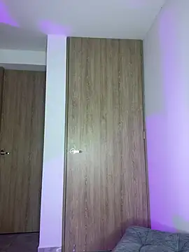 Issabela G1 online show from February 2025 08:21:01 PM