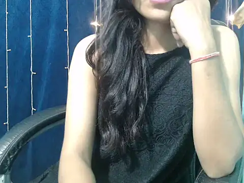 Snapshot of Yashi chatting on November 2025 05:36:02 PM Yashi online show from November 2025 05:36:02 PM