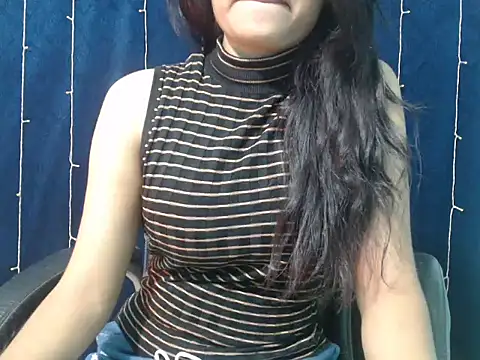 Snapshot of Yashi chatting on November 2025 05:24:01 PM Yashi online show from November 2025 05:24:01 PM