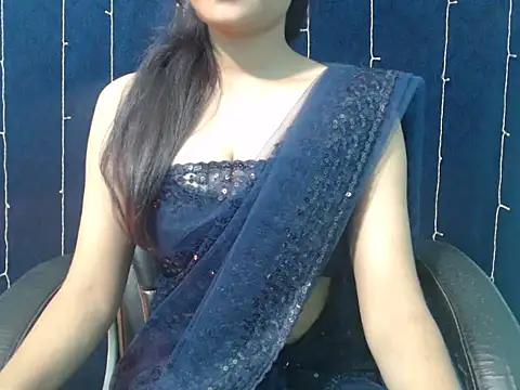 Snapshot of Yashi chatting on November 2025 04:03:01 PM Yashi online show from November 2025 04:03:01 PM