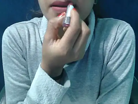 Snapshot of Yashi chatting on November 2025 01:54:02 PM Yashi online show from November 2025 01:54:02 PM