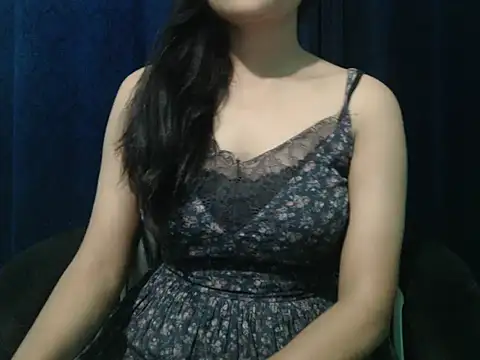 Snapshot of Yashi chatting on April 2026 05:23:01 PM Yashi online show from April 2026 05:23:01 PM