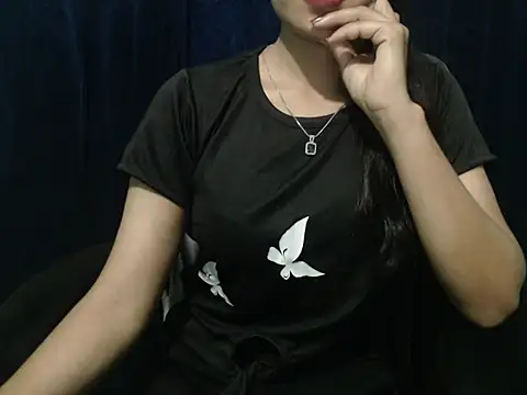 Snapshot of Yashi chatting on April 2026 05:00:02 PM Yashi online show from April 2026 05:00:02 PM
