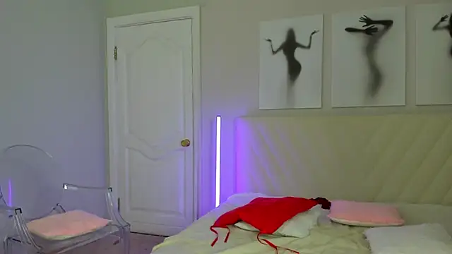 Snapshot of LikaKlint chatting on January 2025 02:22:02 AM LikaKlint online show from January 2025 02:22:02 AM