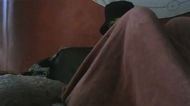 Snapshot of spacegirlll chatting on December 2024 09:17:02 AM spacegirlll online show from December 2024 09:17:02 AM