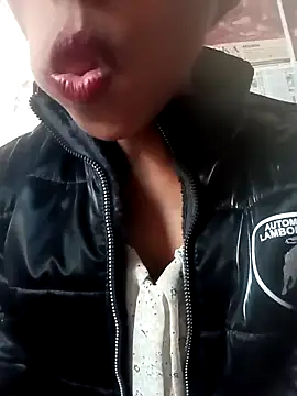 Snapshot of zoya_khan25 chatting on December 2024 06:55:02 AM zoya khan25 online show from December 2024 06:55:02 AM