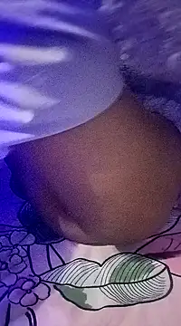 Snapshot of zoya_khan25 chatting on December 2024 02:31:02 PM zoya khan25 online show from December 2024 02:31:02 PM