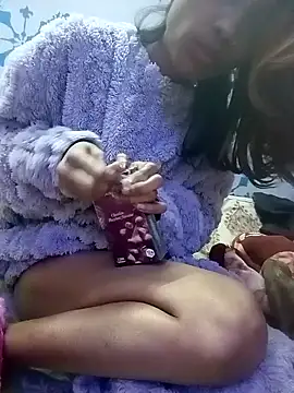 Snapshot of zoya_khan25 chatting on January 2025 05:54:02 PM zoya khan25 online show from January 2025 05:54:02 PM