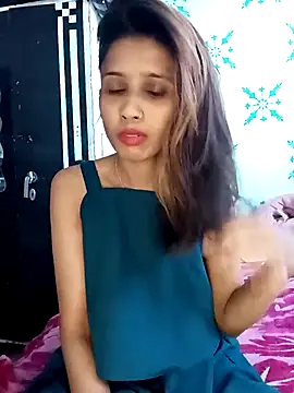 Snapshot of zoya_khan25 chatting on March 2025 06:37:02 AM zoya khan25 online show from March 2025 06:37:02 AM