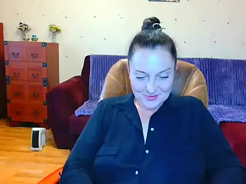 Alice3694 online show from November 2025 01:57:02 PM