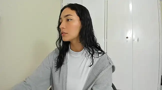 ASIAM BRUNET online show from February 2025 01:13:02 PM