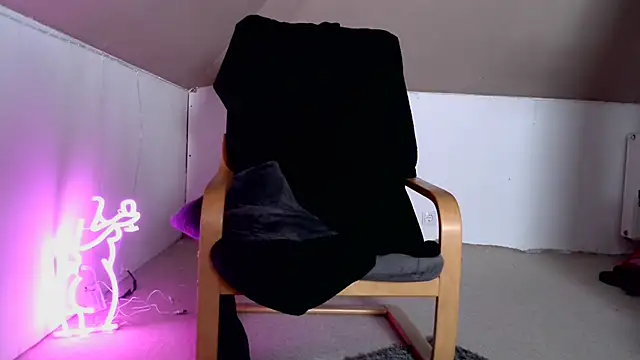 Snapshot of SonjaPrivat69_ chatting on March 2025 06:26:02 PM SonjaPrivat69  online show from March 2025 06:26:02 PM