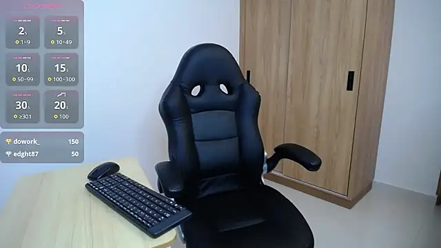 karoll marquez online show from December 2025 04:21:01 AM