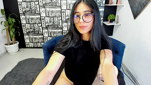 ChloeTurner  online show from December 2025 06:58:01 PM