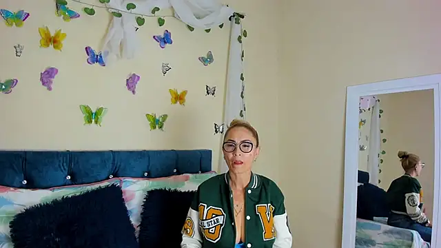 Snapshot of emagarcia chatting on September 2025 07:37:01 PM emagarcia online show from September 2025 07:37:01 PM