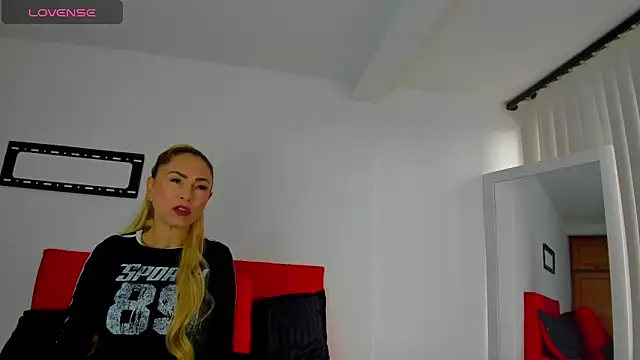 Snapshot of emagarcia chatting on November 2025 01:43:02 PM emagarcia online show from November 2025 01:43:02 PM