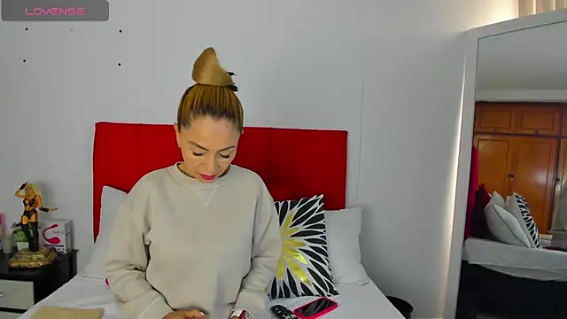 Snapshot of emagarcia chatting on November 2025 12:55:01 PM emagarcia online show from November 2025 12:55:01 PM