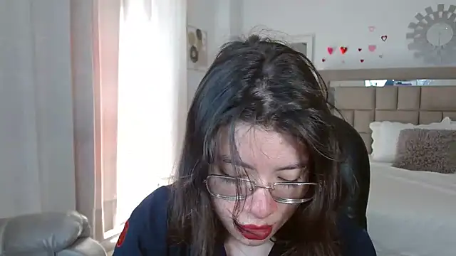 zoecruzz online show from September 2025 02:16:01 PM