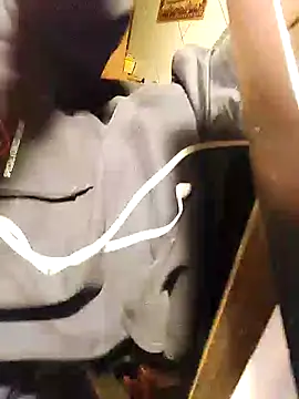 langelul12 online show from December 2024 06:28:01 PM