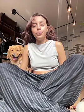 Snapshot of Katee_Jones chatting on February 2025 08:41:02 PM Katee Jones online show from February 2025 08:41:02 PM