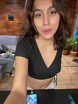 Snapshot of Katee_Jones chatting on March 2025 01:26:01 AM Katee Jones online show from March 2025 01:26:01 AM