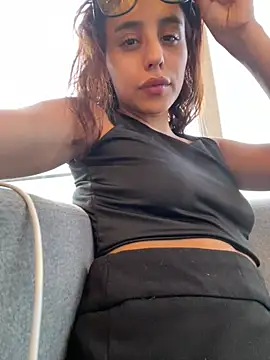 Snapshot of Katee_Jones chatting on March 2025 11:01:02 PM Katee Jones online show from March 2025 11:01:02 PM