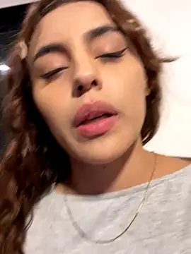 Snapshot of Katee_Jones chatting on September 2025 11:59:01 PM Katee Jones online show from September 2025 11:59:01 PM