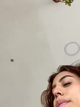 Snapshot of Katee_Jones chatting on November 2025 08:43:01 PM Katee Jones online show from November 2025 08:43:01 PM