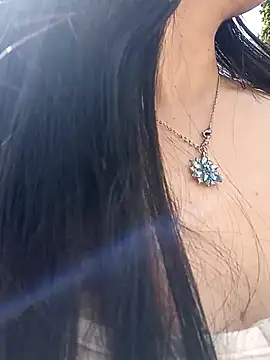 Snapshot of _laina_ chatting on January 2025 03:19:01 PM laina online show from January 2025 03:19:01 PM