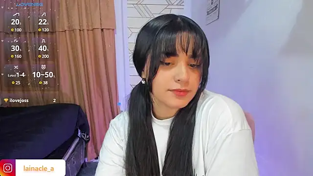 Snapshot of _laina_ chatting on February 2025 04:43:01 AM laina online show from February 2025 04:43:01 AM