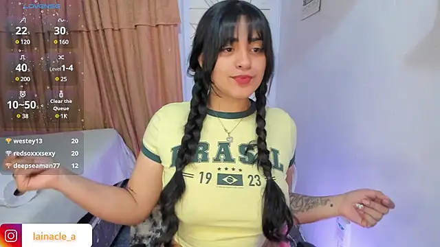 Snapshot of _laina_ chatting on March 2025 07:04:02 AM laina online show from March 2025 07:04:02 AM