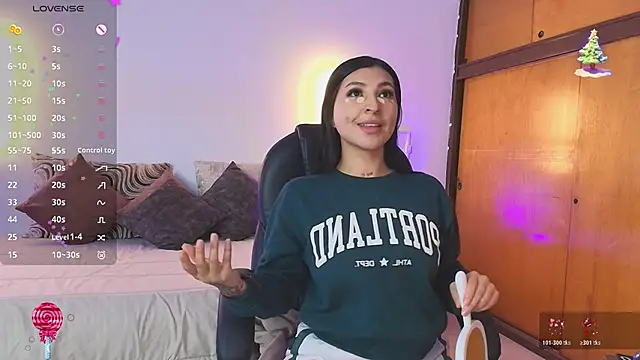 Snapshot of _gaby2 chatting on November 2025 11:32:02 AM gaby2 online show from November 2025 11:32:02 AM