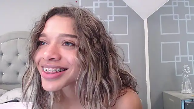 BritneyCollins online show from February 2025 07:52:01 PM