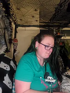 Bunny Cummings online show from December 2025 12:06:01 AM