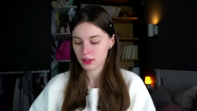 Snapshot of DarylBarks chatting on December 2025 01:14:01 AM DarylBarks online show from December 2025 01:14:01 AM