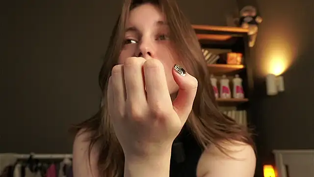 Snapshot of DarylBarks chatting on February 2026 01:09:02 AM DarylBarks online show from February 2026 01:09:02 AM