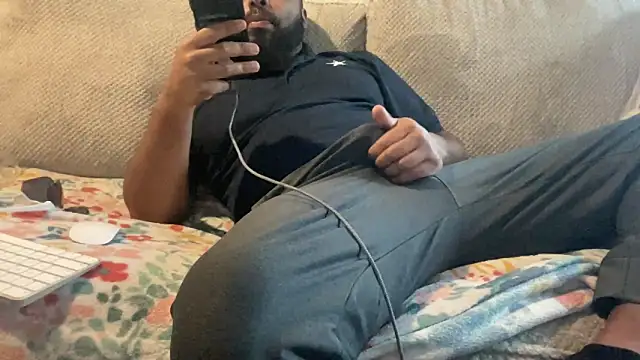 Snapshot of Bbcfun44 chatting on December 2024 10:34:01 PM Bbcfun44 online show from December 2024 10:34:01 PM