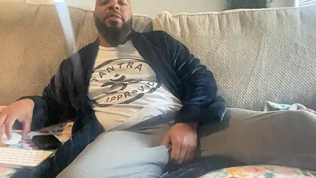 Snapshot of Bbcfun44 chatting on December 2024 04:21:02 PM Bbcfun44 online show from December 2024 04:21:02 PM