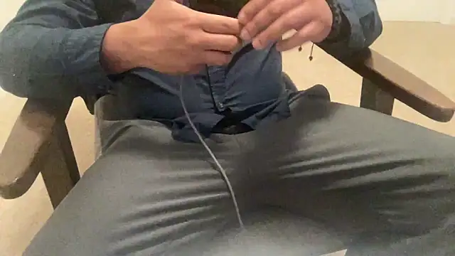 Snapshot of Bbcfun44 chatting on December 2024 04:41:01 AM Bbcfun44 online show from December 2024 04:41:01 AM